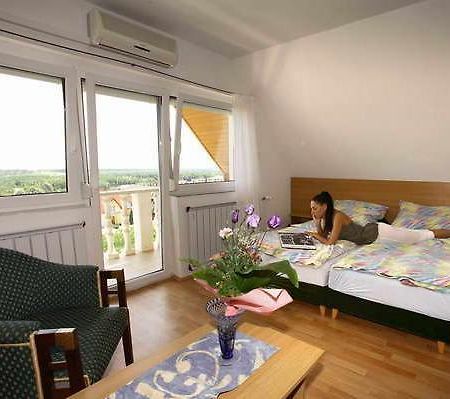 Gelencser Pension Хевіз Екстер'єр фото